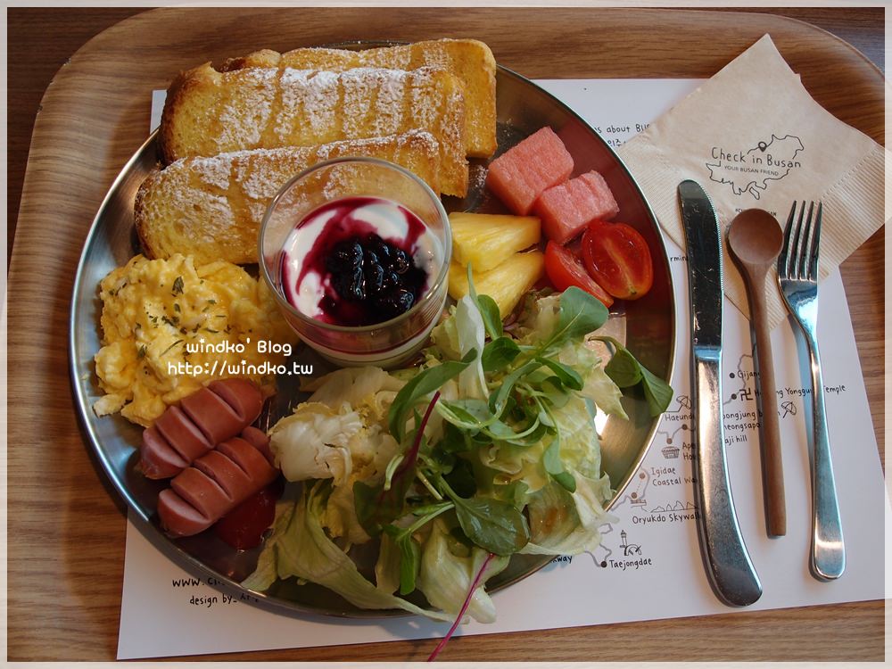 韓國釜山∥ 南浦洞食記：Check in Busan Cafe – 未來明信片咖啡廳＆早午餐（可購買明信片與郵票）
